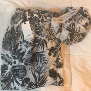 Blouse with puff shoulders